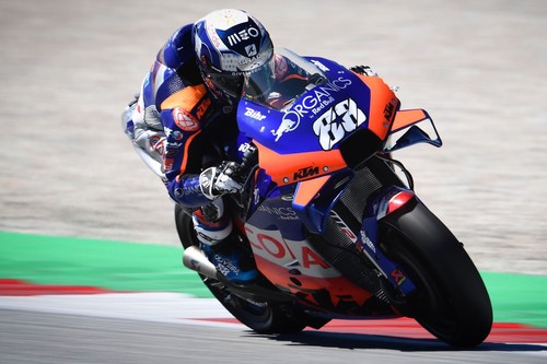 ¡MotoGP está loca! Miguel Oliveira gana en Estiria aprovechando una bandera roja que le quitó el triunfo a Joan Mir