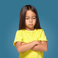 Mi hijo es muy orgulloso y esto afecta a sus relaciones: cómo ayudarlo