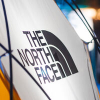 The North Face acaba de rebajar su chaqueta más cómoda: calentita, a precio casi regalado y en todas las tallas 