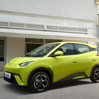 A China se le ha ido la mano con la guerra de precios entre coches eléctricos. Tanto que está hundiendo su economía