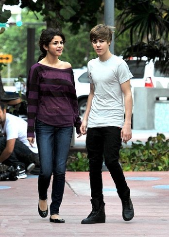 Selena Gomez pasa de la castidad por Justin Bieber