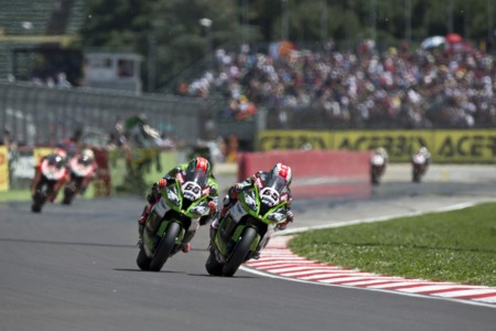 Jonathan Rea Tom Sykes Imola 2015