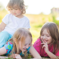 17 cuadernos de actividades Montessori para que los niños aprendan mientras se divierten, durante las vacaciones
