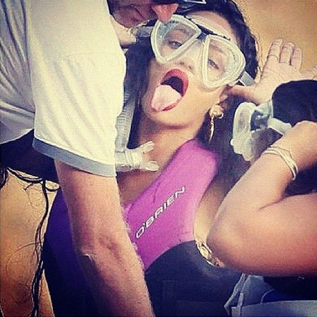 Rihanna, Robert Pattinson y los mensajes picantones en verano