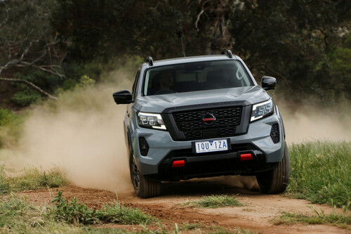 La Nissan NP300 Frontier 2021 sube de nivel con un rediseño, más seguridad y versión PRO-4X