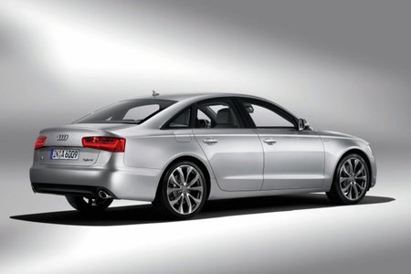 Audi A6 hybrid trasera