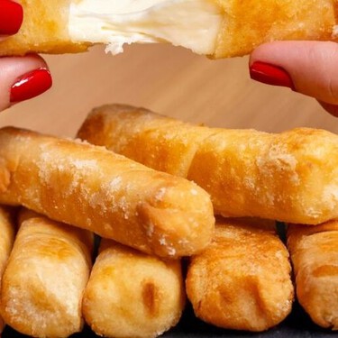 Este es el plato botanero ideal para ver el Super Bowl: alitas, aros y dedos de queso caseros