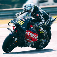 Honda se ha pasado el juego con el nuevo 'device' de su MotoGP. Raspando el asfalto y echando chispas en la salida 