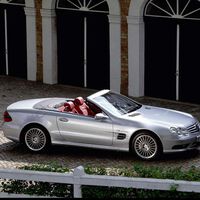 Steve Jobs siempre condujo su Mercedes de alta gama sin placas, y no era ilegal: encontró un truco