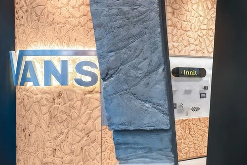 Vans1
