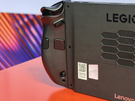 Lenovo Legion Go 2 52