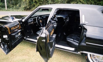 1975 Cadillac Fleetwood 4 Door Sedan