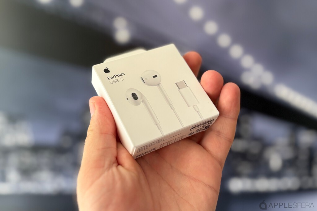 Por qué me he comprado unos EarPods con cable en pleno 2025. Incluso teniendo unos AirPods Pro 2