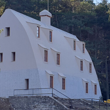 Durante décadas no se supo quién construyó este chalet para mineros en Barcelona. Ahora sabemos que fue obra de Gaudí 
