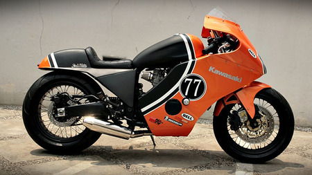 Kawasaki GPZ600 Studio Motor