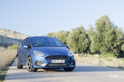 Probamos el Ford Fiesta ST: todo un coche deportivo a escala con 200 CV y un comportamiento chispeante