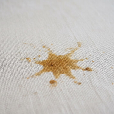 Sin rastro de cera ni grasa: qué hacer con los manteles hechos un asco después de las fiestas navideñas