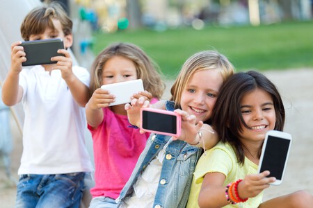 Group Childrens Taking Selfie Park