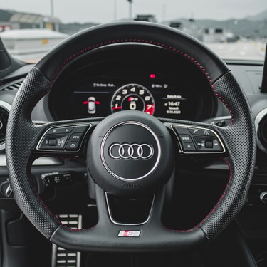 El jefe de diseño de Audi busca volver a lo esencial y quiere dejar de lado las pantallas para regresar a los botones