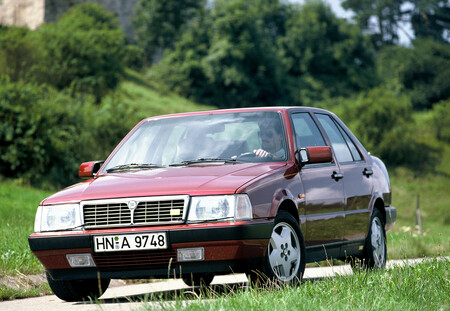 Lancia Thema 8 32 76