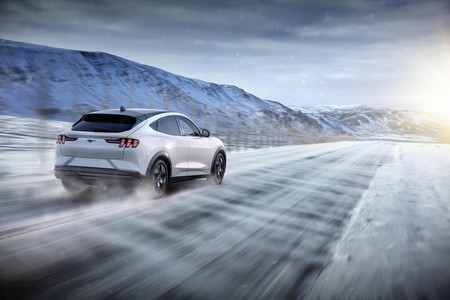 Ford Mustang Mach E 2020 10
