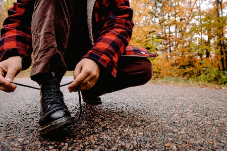 Sarenza nos ofrece un cupón de descuento de 15 euros aplicable en zapatos y zapatillas ya rebajados hasta un 70% en marcas como Geox, Nike o Reebok