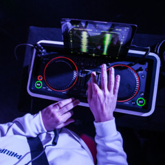 Foto 2 de 13 de la galería philips-m1x-dj-por-armin-van-buuren en Xataka