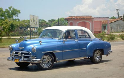 Resultado de imagen para fotos de carros viejos en cuba