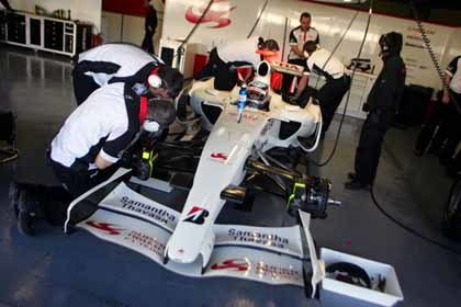 Honda decide esta semana el futuro de Super Aguri