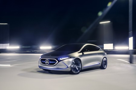 Mercedes-Benz se enfoca en los autos eléctricos del futuro cercano con el EQ A Concept