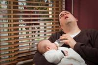¿Agotado de preparar biberones por la noche? Déjalos listos antes de ir a dormir