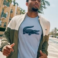 Lacoste se despide de sus rebajas con una ganga muy especial: la camiseta icónica, ahora a mitad de precio 