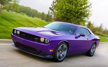 ¡Cuidado Mustang y Camaro ! Ya está aquí Dodge Challenger SRT8 2014