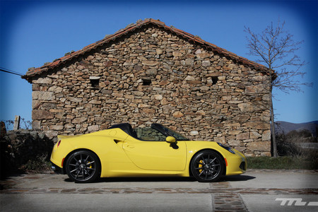 Alfa Romeo 4C Spider 4