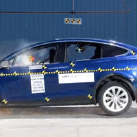 Así ha conseguido el Tesla Model X las cinco estrellas de la NHTSA, con tres vídeos incluidos