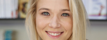 Patricia Montero muestra su lactancia materna en estado puro, y la aplaudimos