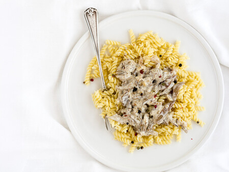 Pasta con salsa de setas: receta fácil y rápida