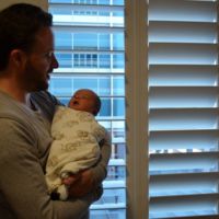 Congeló su esperma debido a un cáncer y 23 años después fue padre