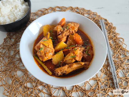 Dakdoritang, receta del exquisito estofado de pollo coreano