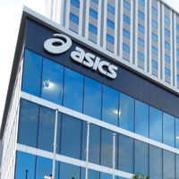 Asics desata la locura con su última ganga: unas zapatillas de plataforma que pasan de 120 a menos de 50 euros 