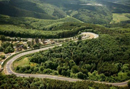 Adiós a los límites de velocidad en el Nürburgring para 2016