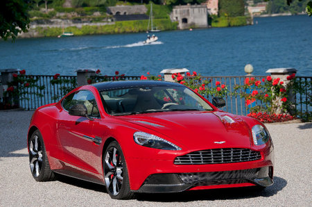 Aston Martin Project AM 310, buscando el camino hacia el DBS