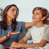“Eres la peor madre del mundo”: cómo reaccionar a esas frases que tu hijo adolescente te dice pero no siente