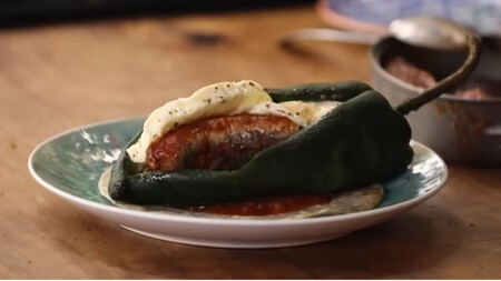 Cómo hacer un chile relleno de sardina con la receta del Chef Oropeza: una opción exprés para el fin de semana