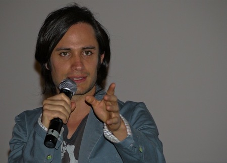 Gael García Bernal, el Zorro del futuro: ¿nos traerá lejía?