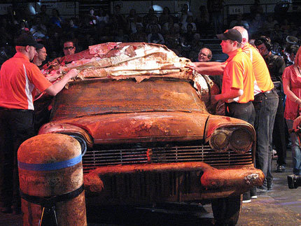 1957 Plymouth Belvedere enterrado en Tulsa