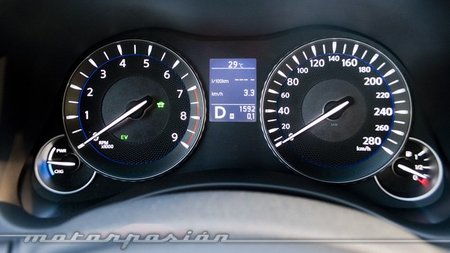 Infiniti M35h