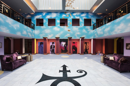 Paisley Park, la casa de Prince, se ha convertido en un museo que puedes visitar 