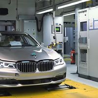 La producción del BMW Serie 7 se detendrá durante un año en Europa, pero solo los motores gasolina