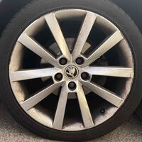 Llevamos décadas preocupándonos por la contaminación de los coches de gasolina, pero el polvo de los frenos es mucho más peligroso para la salud según este estudio